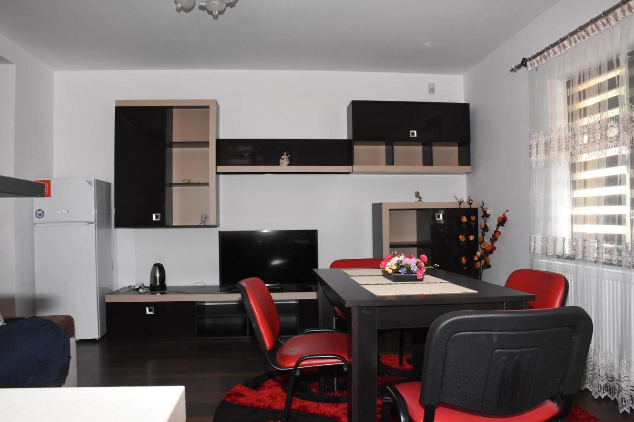 Hotel Apartament Eldya Comfort&Suites 프레데알 외부 사진